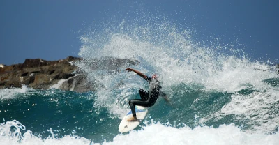 surf in Fuerteventura layback